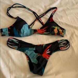 Floral island print bikini